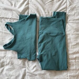 Beyond Yoga Teal Leggings